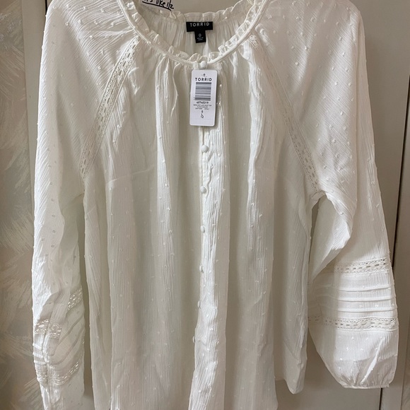 9pc NWT TORRID LOT!
3 Jeans SZ 16, 
6 TOPS! Sz 1/2 - Picture 14 of 15